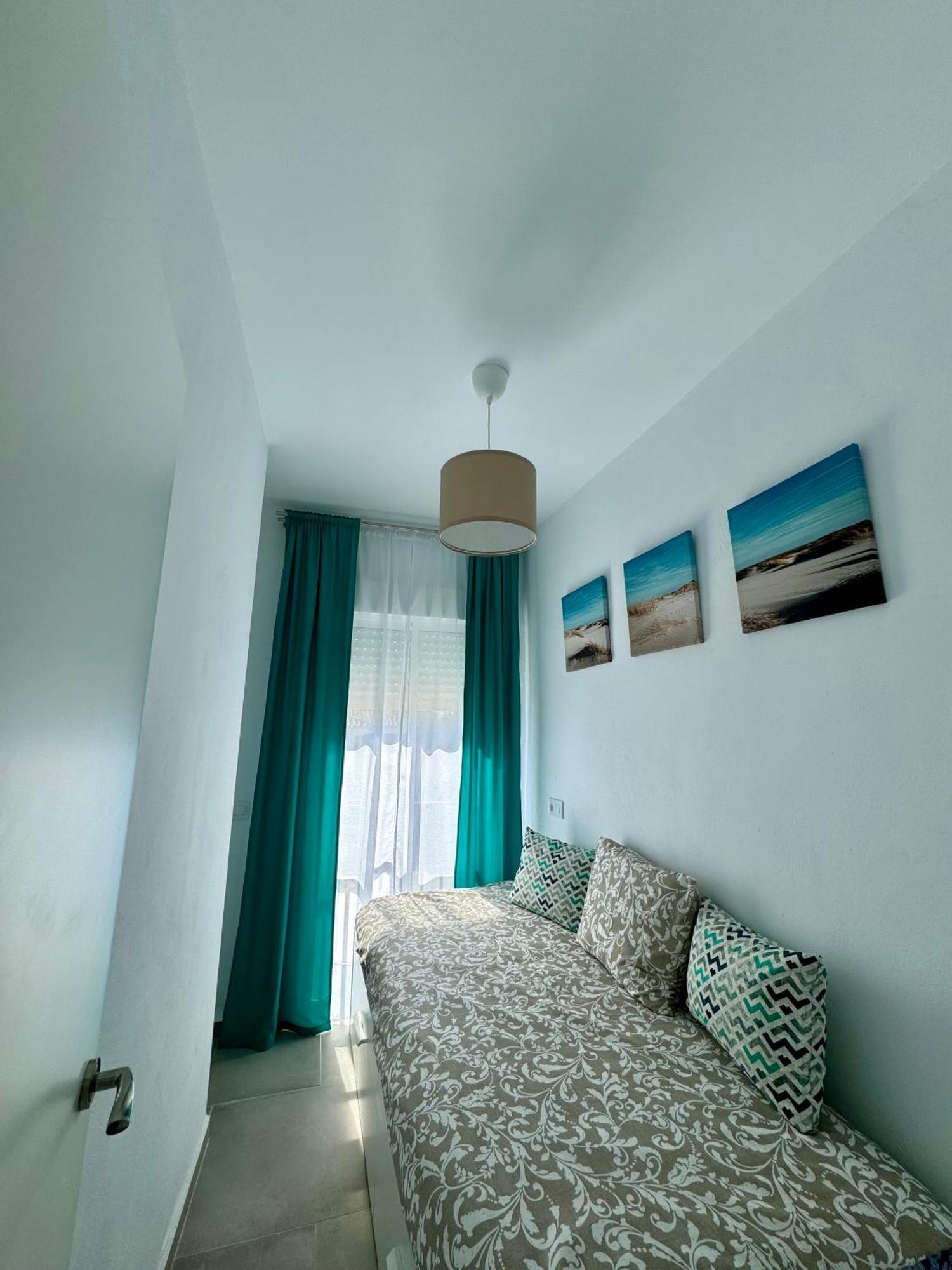 Apartamentos Munoz Fornell 2 ชิกลานา เด ลา ฟรอนเตรา ภายนอก รูปภาพ